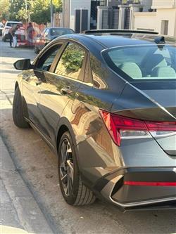 هیوندای ئەلەنترا